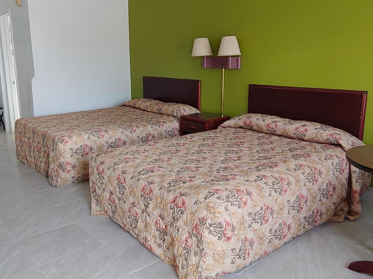 Relax Inn Силвър Спрингс Екстериор снимка